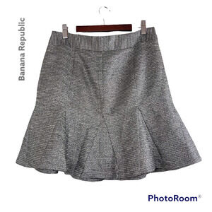 NWT Banana Republic Women's Fit and Flare Skirt Size 8